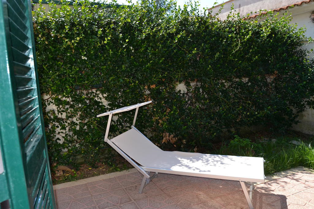 La Baia Dei Delfini Villa Ardea Exterior photo